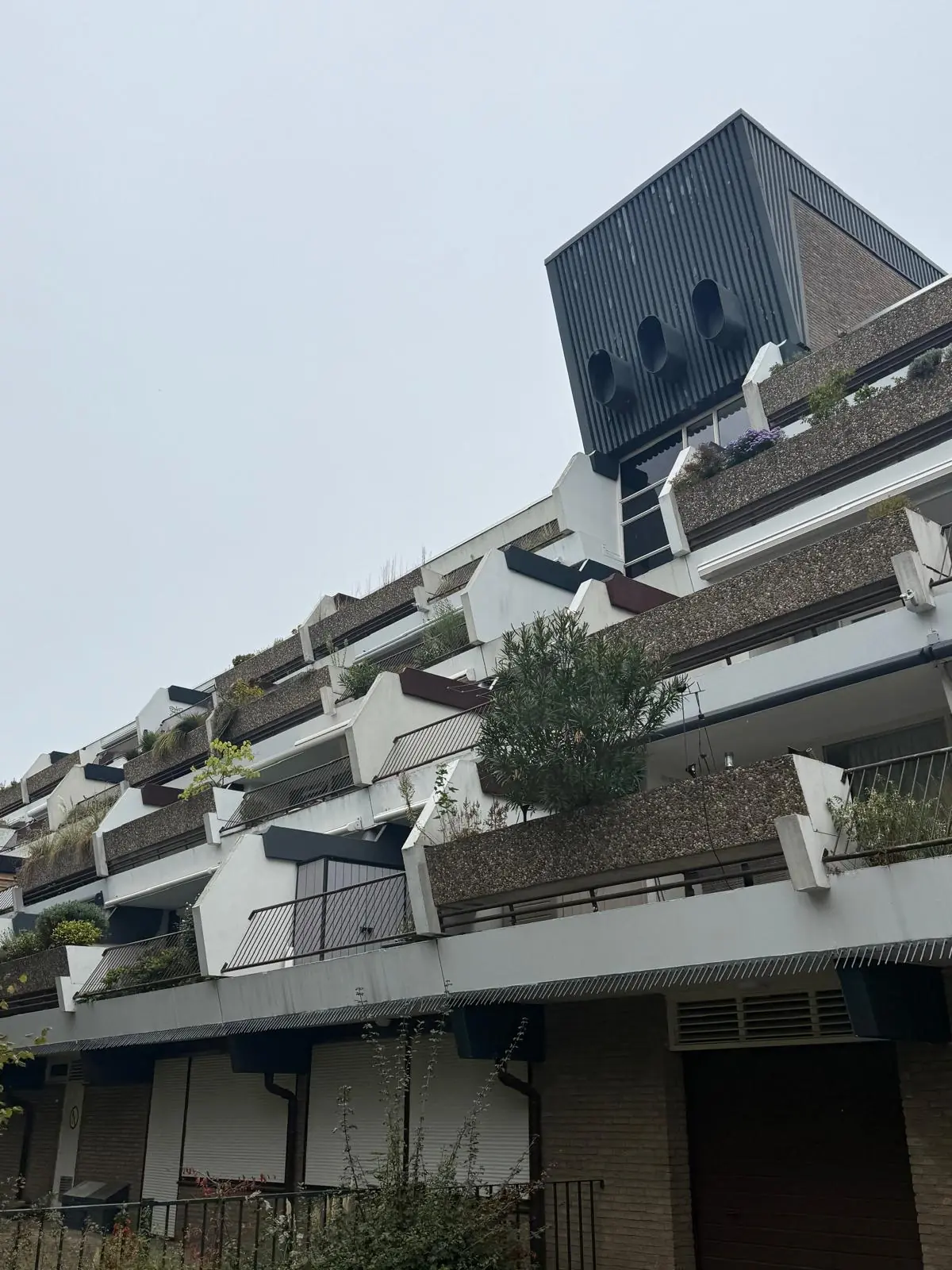 Betonreparaties en Kitwerk VvE St. Hubertus Ede