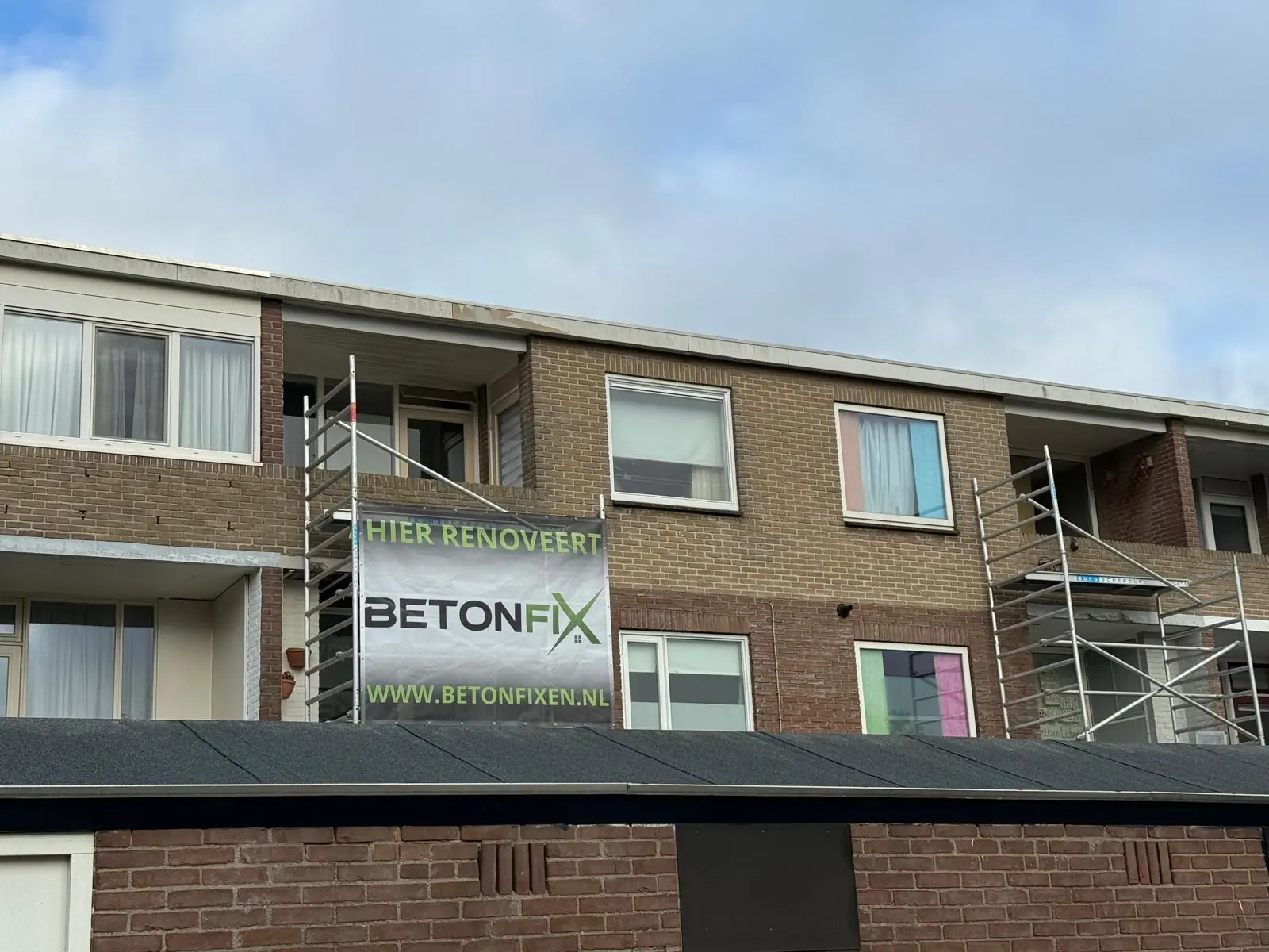 Balkonrenovatie VvE – Nieuw Coatingsysteem en HWA-vervanging